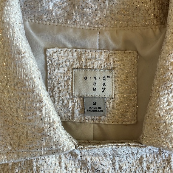 Cream with Gold Sparkles Jacket - Picture 3 of 7